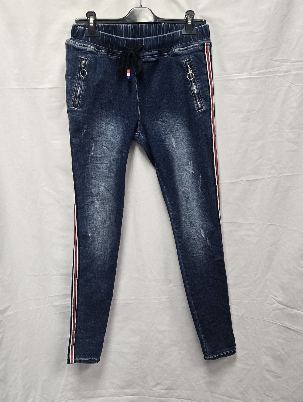 COCO + CARMEN Skinny Jeans With Racer Stripe